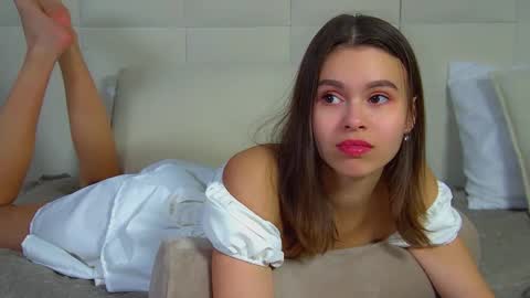 Polly online show from February 2026 06:56:02 AM