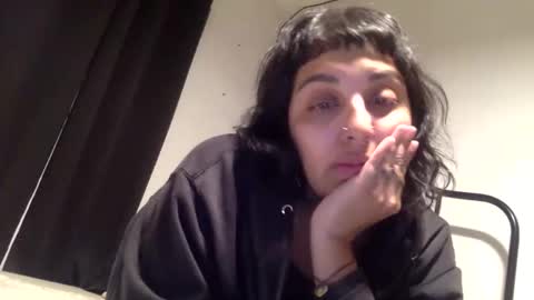 polymamii online show from April 2026 06:36:02 AM