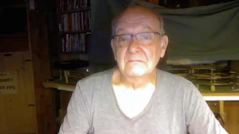 Snapshot of pomme1949 chatting on January 2025 05:01:01 PM pomme1949 online show from January 2025 05:01:01 PM
