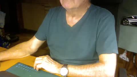 Snapshot of pomme1949 chatting on January 2025 10:34:01 AM pomme1949 online show from January 2025 10:34:01 AM