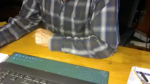 Snapshot of pomme1949 chatting on October 2025 09:37:01 AM pomme1949 online show from October 2025 09:37:01 AM