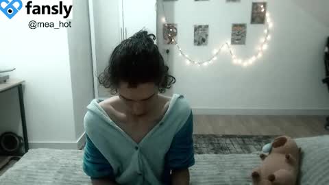 aleks ness online show from October 2025 11:44:02 PM