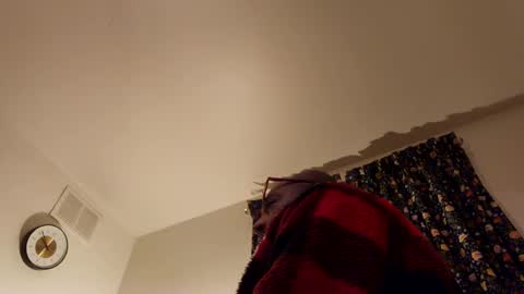 Snapshot of poobear53 chatting on December 2024 02:55:01 AM Phil online show from December 2024 02:55:01 AM