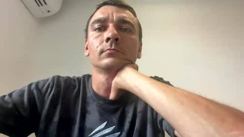 Snapshot of pooli1 chatting on August 2026 09:00:01 AM pooli1 online show from August 2026 09:00:01 AM