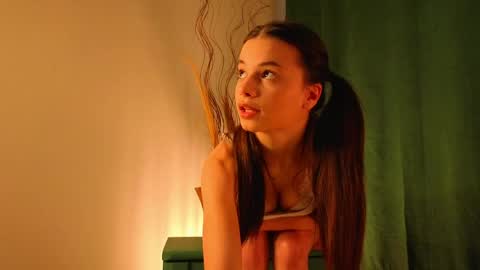 Snapshot of poppetbambi chatting on May 2026 09:37:01 AM Olivia online show from May 2026 09:37:01 AM
