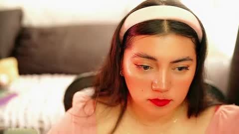 Poppy Kensington online show from April 2026 05:36:01 PM