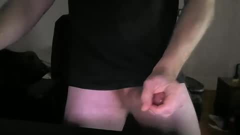 Snapshot of pornaddicted8 chatting on December 2024 12:46:01 AM i heart porn online show from December 2024 12:46:01 AM