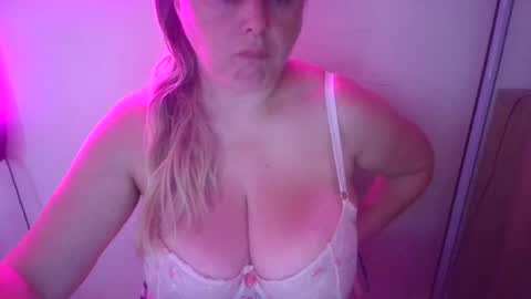 Snapshot of pornbusty chatting on July 2026 06:07:01 AM MelissOfficial online show from July 2026 06:07:01 AM