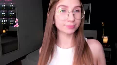 Elizabeth online show from November 2025 07:19:02 PM