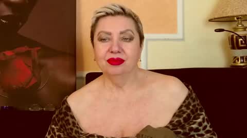 Snapshot of posh_lady chatting on June 2026 12:32:02 AM LADY POSH online show from June 2026 12:32:02 AM