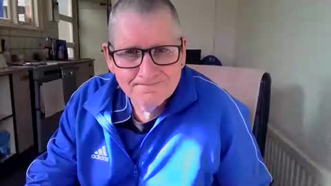 poshman65 online show from February 2026 12:14:01 PM