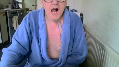 poshman65 online show from April 2026 10:52:02 AM