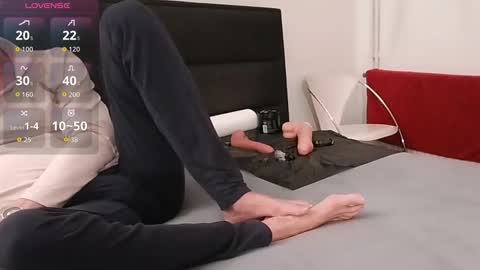 Snapshot of povaridad chatting on February 2026 06:48:01 PM Smooth Daddy online show from February 2026 06:48:01 PM