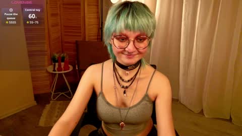 Snapshot of powderofgun chatting on May 2026 08:16:01 PM powderofgun online show from May 2026 08:16:01 PM