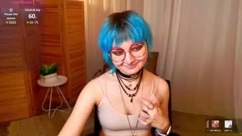 Snapshot of powderofgun chatting on June 2026 08:21:01 PM powderofgun online show from June 2026 08:21:01 PM