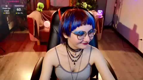 Snapshot of powderofgun chatting on July 2026 08:52:01 PM powderofgun online show from July 2026 08:52:01 PM
