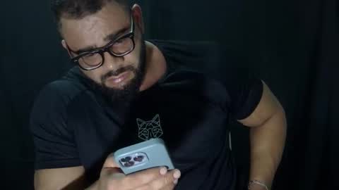 Snapshot of powerdmuscle chatting on May 2026 11:06:02 PM powerdmuscle online show from May 2026 11:06:02 PM