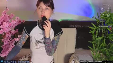 Lola online show from December 2025 05:01:01 AM