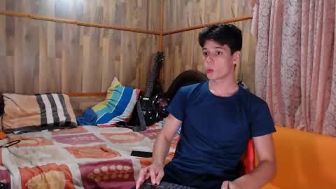 Snapshot of powertwinky chatting on January 2025 05:36:02 AM chris independent  online show from January 2025 05:36:02 AM