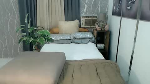 Snapshot of precious_sy chatting on February 2026 06:40:02 AM ur hot and wet precious online show from February 2026 06:40:02 AM