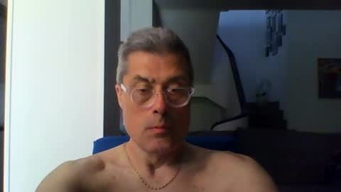 Snapshot of prendimisubito chatting on June 2026 09:33:01 AM prendimisubito online show from June 2026 09:33:01 AM