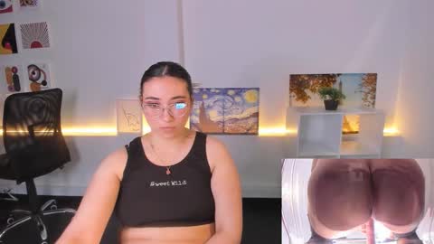 Camila  online show from November 2025 02:30:01 PM