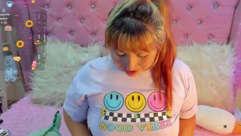 Pretti Violet online show from September 2025 03:09:02 AM