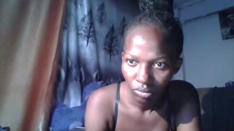 prettie_petitee online show from February 2026 03:10:01 AM