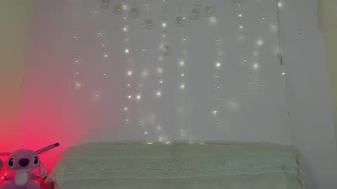 Snapshot of pretty_and_strong chatting on October 2025 01:38:01 AM pretty_and_strong online show from October 2025 01:38:01 AM