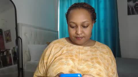 Snapshot of pretty_annah chatting on May 2026 10:42:02 AM Annah online show from May 2026 10:42:02 AM