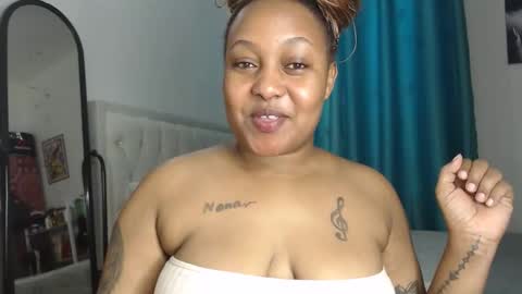 Snapshot of pretty_annah chatting on May 2026 10:00:02 AM Annah online show from May 2026 10:00:02 AM