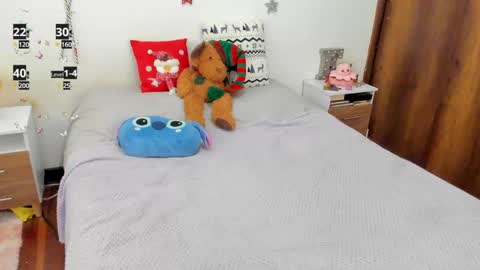 pretty_azulita online show from December 2024 07:49:01 PM