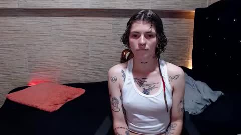 pretty_cristal22 online show from December 2025 01:03:02 AM