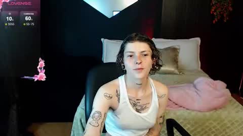 pretty_cristal22 online show from February 2026 11:59:01 AM