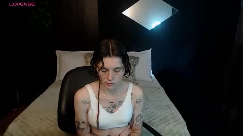 pretty_cristal22 online show from February 2026 12:17:01 PM