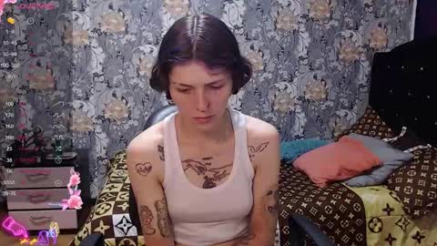 Snapshot of pretty_cristal22 chatting on April 2026 12:19:02 PM pretty_cristal22 online show from April 2026 12:19:02 PM