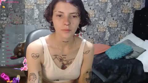 Snapshot of pretty_cristal22 chatting on May 2026 12:12:01 PM pretty_cristal22 online show from May 2026 12:12:01 PM