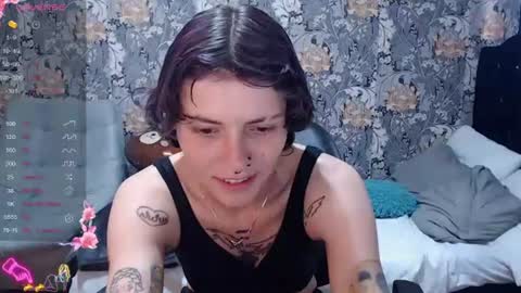 Snapshot of pretty_cristal22 chatting on June 2026 03:36:01 PM pretty_cristal22 online show from June 2026 03:36:01 PM