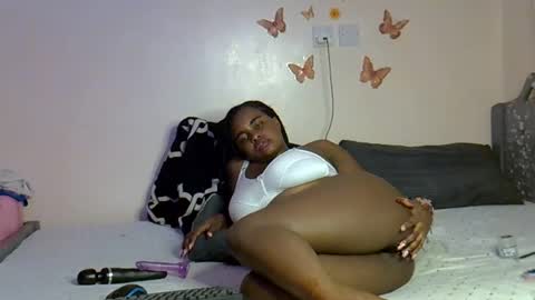 pretty_daina3 online show from November 2025 06:30:01 PM