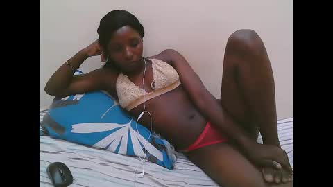 pretty online show from February 2026 01:55:02 AM