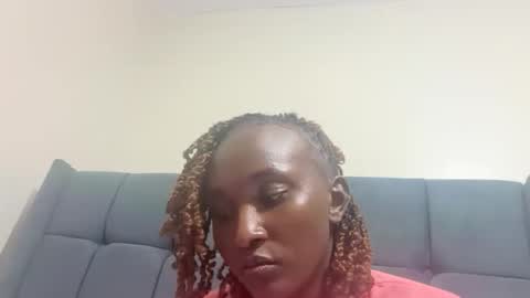 Snapshot of pretty_ellsie chatting on October 2025 05:21:02 PM independent model online show from October 2025 05:21:02 PM