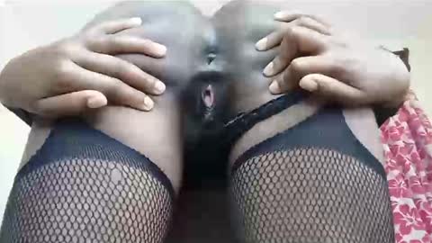 Snapshot of pretty_freaky chatting on January 2025 08:20:02 AM Maya online show from January 2025 08:20:02 AM