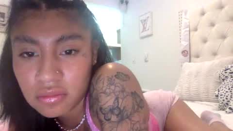 pretty_girl828687 online show from April 2026 06:17:01 PM