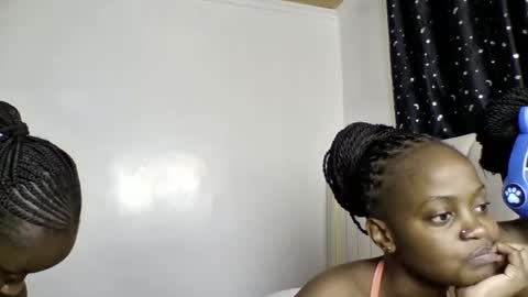 pretty luv1 online show from February 2026 09:43:01 PM