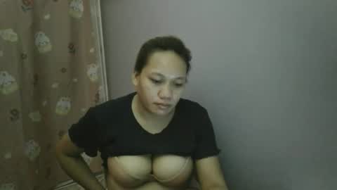 Snapshot of pretty_lyn08 chatting on May 2026 06:02:01 PM pretty_lyn08 online show from May 2026 06:02:01 PM