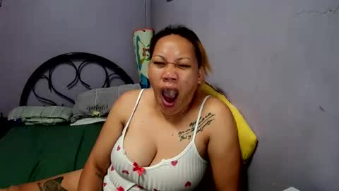 Snapshot of pretty_lyn08 chatting on June 2026 04:09:01 PM pretty_lyn08 online show from June 2026 04:09:01 PM