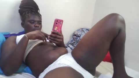 Snapshot of pretty_melan chatting on June 2026 02:43:01 PM pretty_melan online show from June 2026 02:43:01 PM
