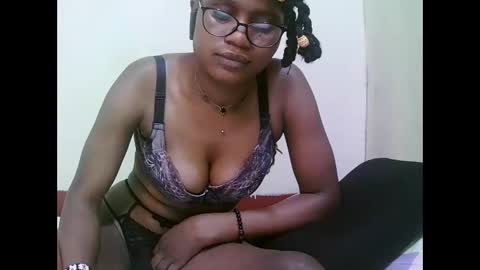 pretty_mellan online show from January 2025 11:45:01 PM