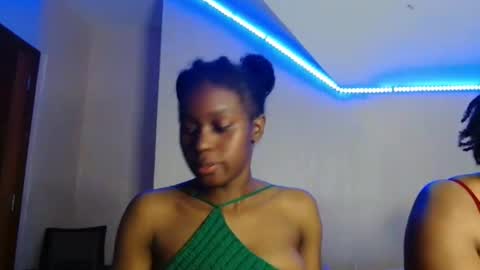 Snapshot of pretty_nyra chatting on May 2026 07:30:01 PM Nyra online show from May 2026 07:30:01 PM