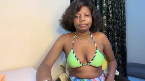 Snapshot of pretty_peaches chatting on April 2026 11:16:01 PM Pretty peaches online show from April 2026 11:16:01 PM